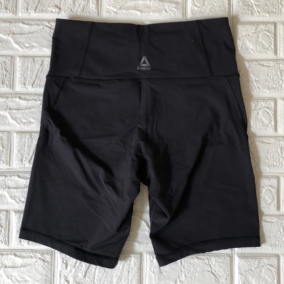 Reebok workout cycling athletic spandex shorts - Picture 2 of 4